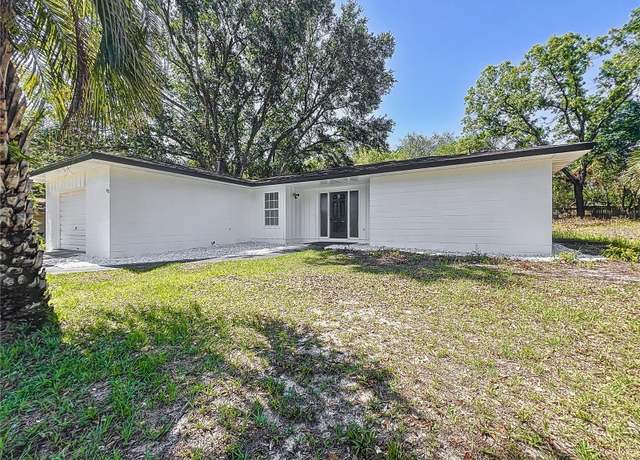 Property at 43 Lake Court Loop, Ocala, FL 34472, 2 beds, 2 baths