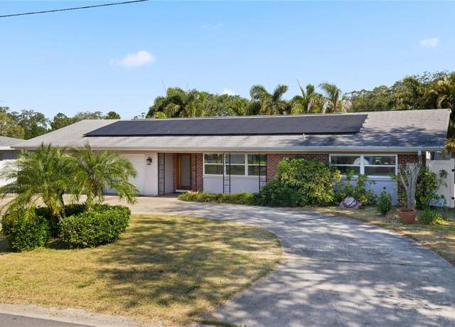 Property at 1720 Emerald Dr, Clearwater, FL 33756, 3 beds, 3 baths