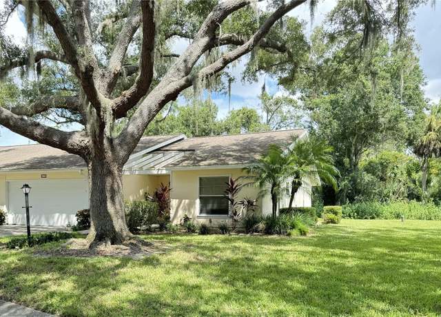 Property at 3925 Oakhurst Blvd #3010, Sarasota, FL 34233, 2 beds, 2 baths