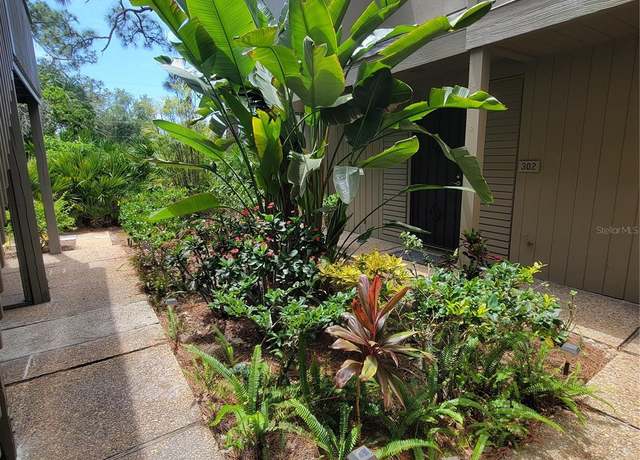 Property at 304 Pine Run Dr, Osprey, FL 34229, 2 beds, 2 baths