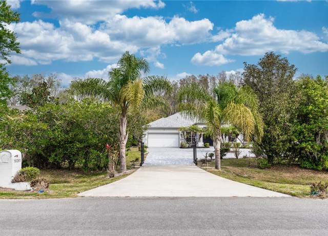 Property at 19261 Quarterly Pkwy, Orlando, FL 32833, 4 beds, 3 baths