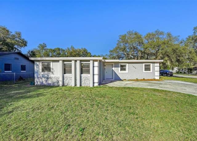 Property at 1236 Merritt St, Altamonte Springs, FL 32701, 4 beds, 1.5 baths