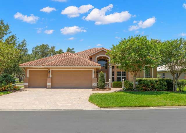 Property at 1160 Darlington Oak Dr NE, St Petersburg, FL 33703, 4 beds, 2 baths