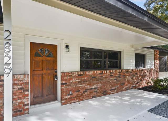 Property at 2829 Lake Griffin Rd, Lady Lake, FL 32159, 4 beds, 2 baths