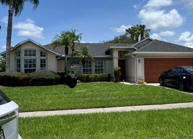 Property at 2421 Queenswood Cir, Kissimmee, FL 34743, 3 beds, 2 baths