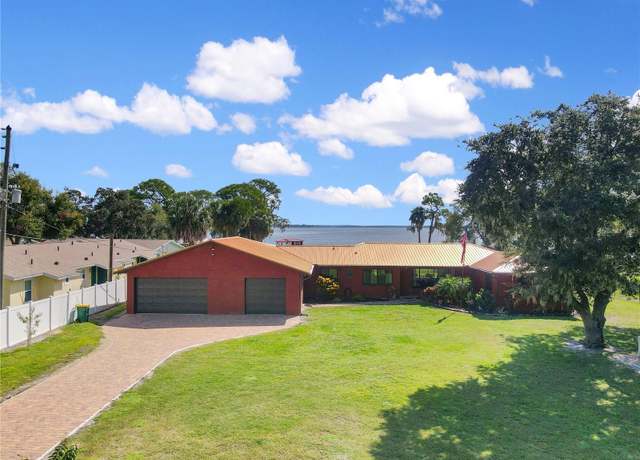 Property at 955 Mansfield Rd, Tavares, FL 32778, 3 beds, 3 baths