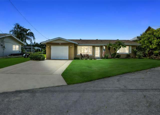 Property at 10 Venetian Cir, Port Orange, FL 32127, 3 beds, 2.5 baths