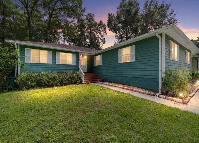 Property at 19 Cherry Ln, Ocala, FL 34472, 3 beds, 2 baths