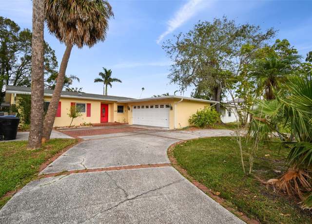Property at 918 Snell Isle Blvd NE, St Petersburg, FL 33704, 3 beds, 2 baths
