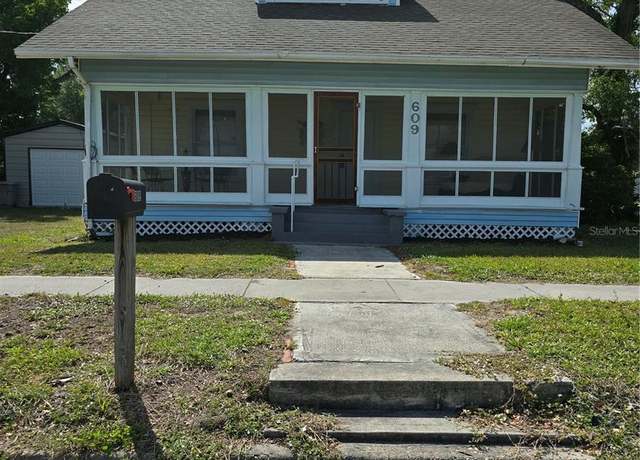 Property at 609 N Orange Ave, Arcadia, FL 34266, 5 beds, 2 baths