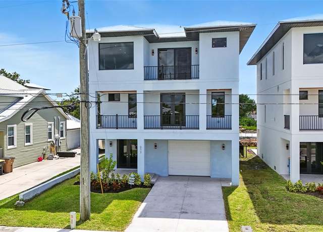 Property at 910 W Olympia Ave, Punta Gorda, FL 33950, 3 beds, 2.5 baths