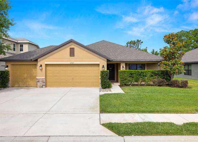 Property at 4725 Royal Birkdale Way, Wesley Chapel, FL 33543, 3 beds, 2 baths