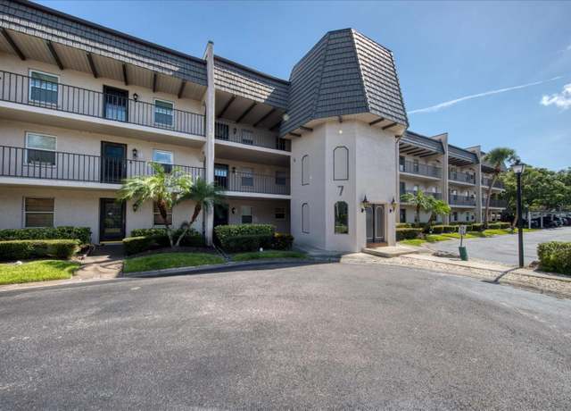Property at 712 Cordova Grns #712, Largo, FL 33777, 1 bed, 1 bath