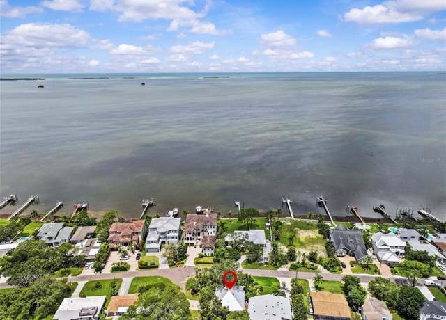 Property at 600 N Mayo St, Crystal Beach, FL 34681, 3 beds, 3 baths