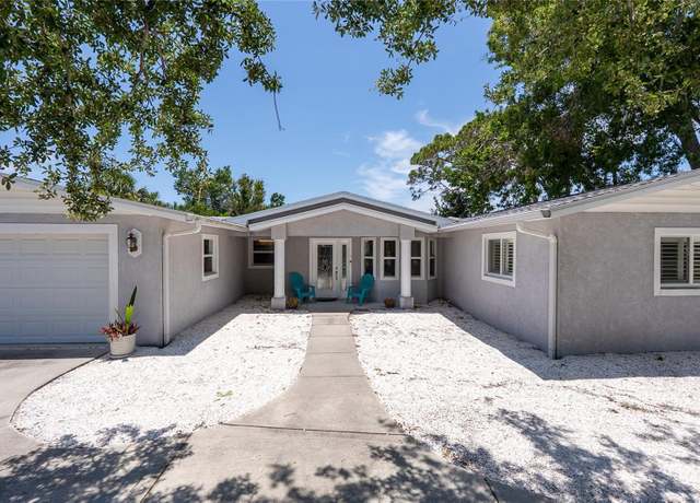 Property at 417 Park Lane Dr, Venice, FL 34285, 3 beds, 2 baths