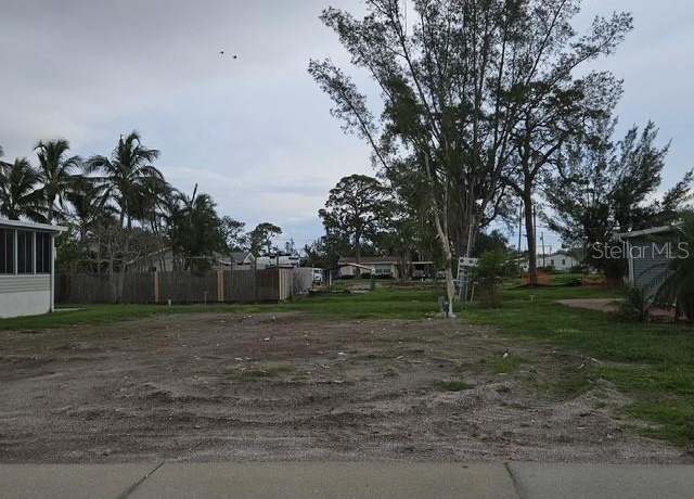 Property at 10315 10315 Cortez Rd W Unit 34-7, Bradenton, FL 34210
