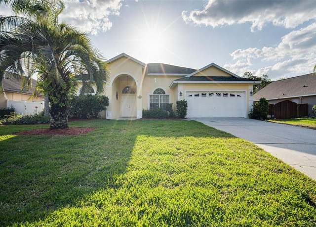 Property at 624 Montana Ave, Davenport, FL 33897, 4 beds, 3 baths