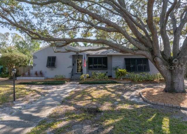 Property at 314 33rd Ave NE, St Petersburg, FL 33704, 3 beds, 2.5 baths