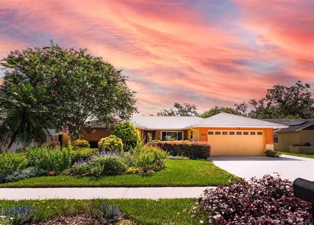 Property at 104 Foxwood Dr, Brandon, FL 33510, 3 beds, 2 baths