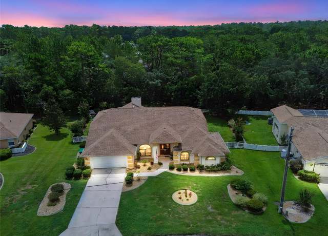 Property at 175 Pine St, Homosassa, FL 34446, 4 beds, 2 baths
