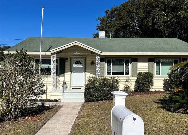 Property at 505 W 10th Ave, Mount Dora, FL 32757, 2 beds, 2 baths