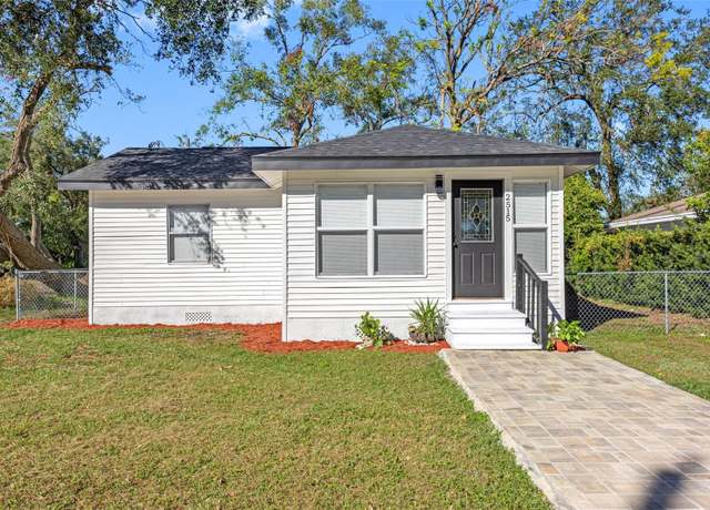Property at 2515 W Comanche Ave, Tampa, FL 33614, 3 beds, 2 baths