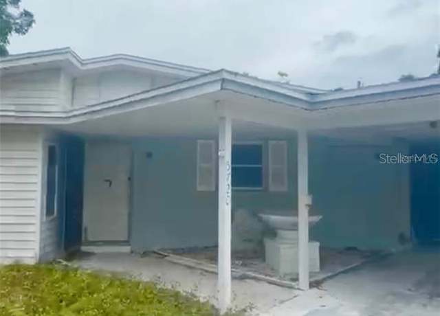 Property at 5720 21st St W, Bradenton, FL 34207, 2 beds, 2 baths