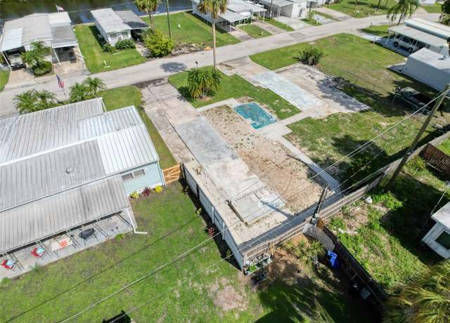 Property at 6836 Edgewater Dr, New Port Richey, FL 34652