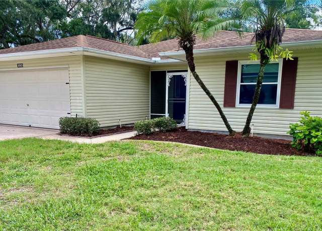 Property at 32622 Oak Park Dr, Leesburg, FL 34748, 3 beds, 2 baths
