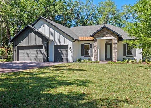 Property at 347 Mission Rd, Oviedo, FL 32765, 4 beds, 3 baths
