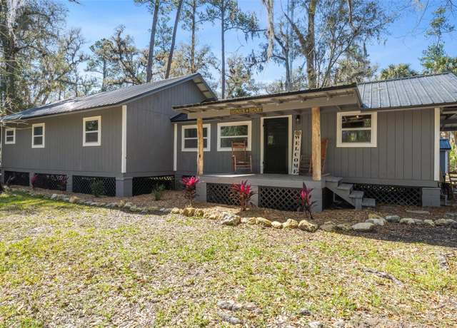 Property at 1816 SE 112th St, Inglis, FL 34449, 5 beds, 3 baths