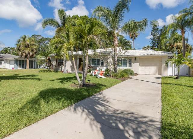 Property at 1830 Santa Barbara Dr, Dunedin, FL 34698, 2 beds, 2 baths