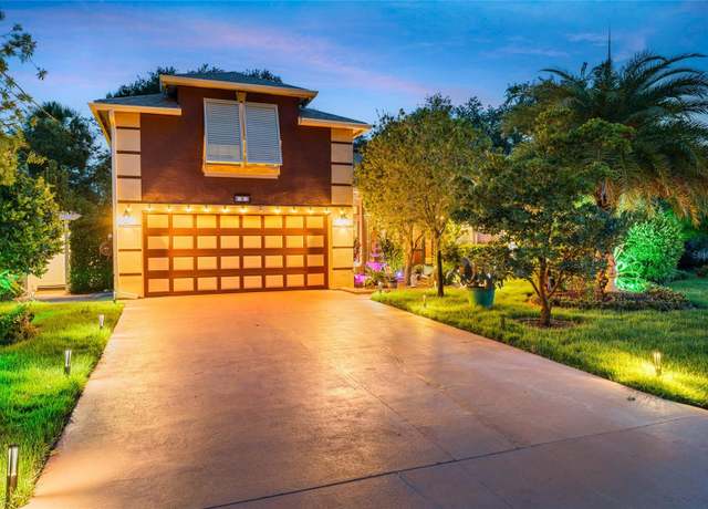Property at 3 Sea Board Ct, Palm Coast, FL 32164, 4 beds, 3 baths