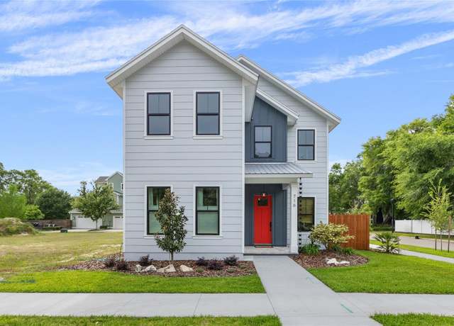 Property at 716 SW 131 St, Newberry, FL 32669, 4 beds, 3.5 baths