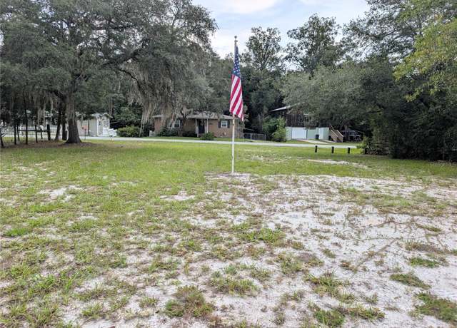 Property at 4140 E Riverside Dr, Dunnellon, FL 34434, 3 beds, 2 baths