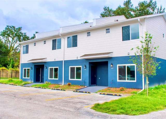 Property at 1933 Oxnard Ct, Tampa, FL 33612, 3 beds, 2.5 baths