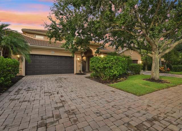Property at 6107 25th St E, Ellenton, FL 34222, 4 beds, 3.5 baths
