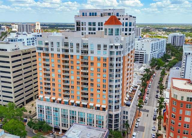 Property at 1350 Main St #805, Sarasota, FL 34236, 1 bed, 1.5 baths