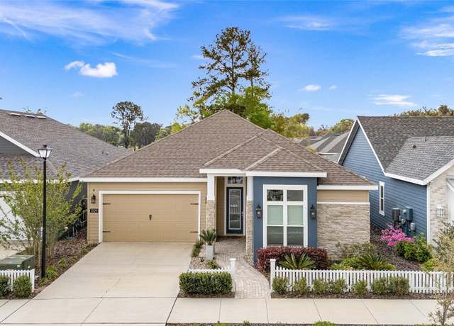 Property at 1329 NW 132nd Blvd, Newberry, FL 32669, 4 beds, 3 baths
