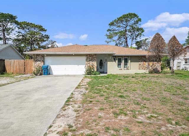 Property at 1371 Meredith Dr, Spring Hill, FL 34608, 4 beds, 3 baths