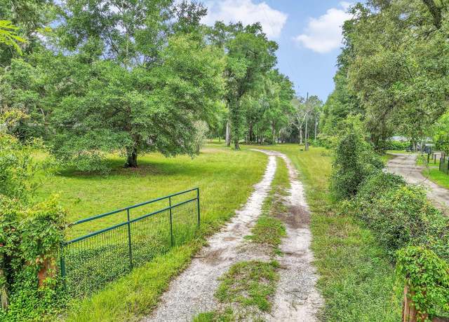 Property at 476 NW 117th Ct, Ocala, FL 34482, 6 beds, 4 baths