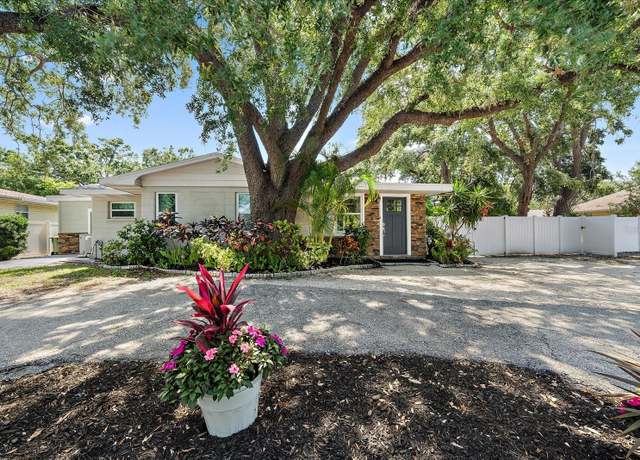Property at 1019 S Tuttle Ave, Sarasota, FL 34237, 4 beds, 3 baths