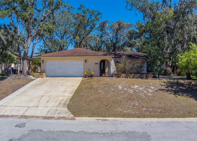 Property at 8740 Forest Lake Dr, Port Richey, FL 34668, 3 beds, 2.5 baths