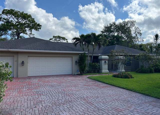 Property at 1494 Sturbridge Ct, Dunedin, FL 34698, 4 beds, 3.5 baths