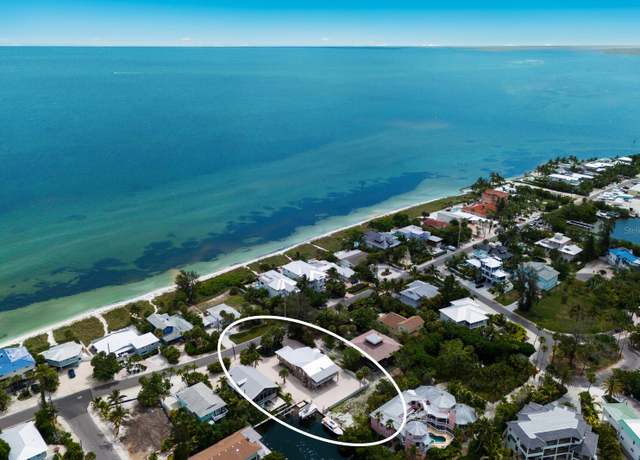 Property at 807 S Bay Blvd, Anna Maria, FL 34216, 3 beds, 2 baths