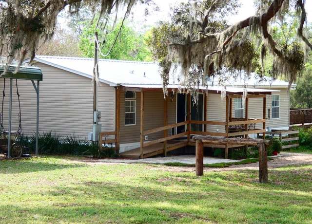 Property at 27080 Berry Trl, Brooksville, FL 34602, 3 beds, 2 baths