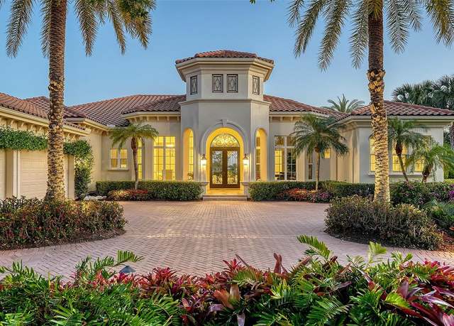 Property at 3153 Founders Club Dr, Sarasota, FL 34240, 4 beds, 4.5 baths
