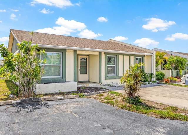 Property at 3901 41st St W, Bradenton, FL 34205, 3 beds, 2 baths