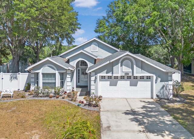 Property at 10339 Patrick Dr, Leesburg, FL 34788, 2 beds, 2 baths