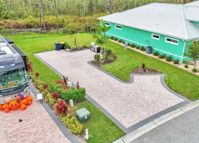 Property at 3240 Fish Hawk Dr, Polk City, FL 33868